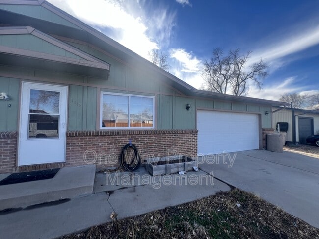 Building Photo - 1114 Longview Dr