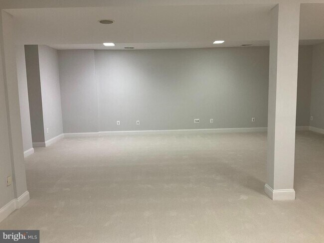 Building Photo - 20148 Valhalla Square