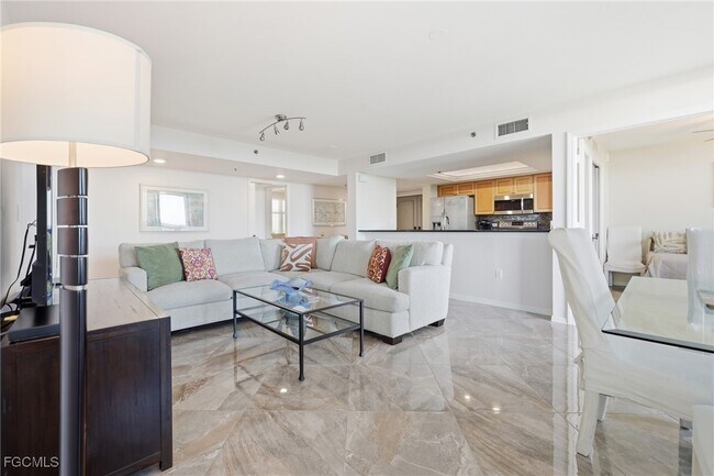 Building Photo - 6585 Nicholas Blvd