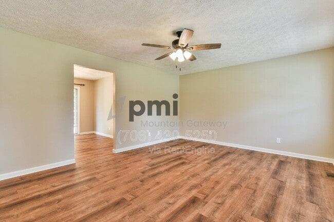 Building Photo - 138 Sunset Oaks Dr