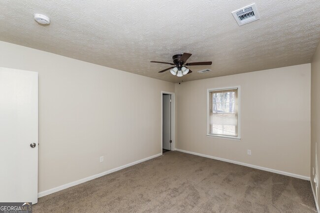 Building Photo - 1070 Salisbury Trail