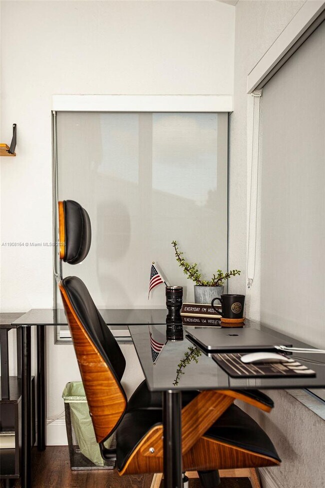 Building Photo - 1050 NW 46th St