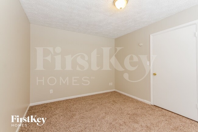 Building Photo - 241 Summit Ridge Dr