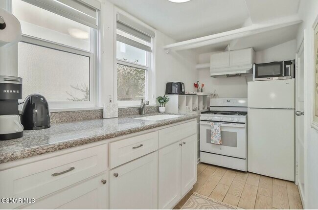 Building Photo - 1637 Malcolm Ave