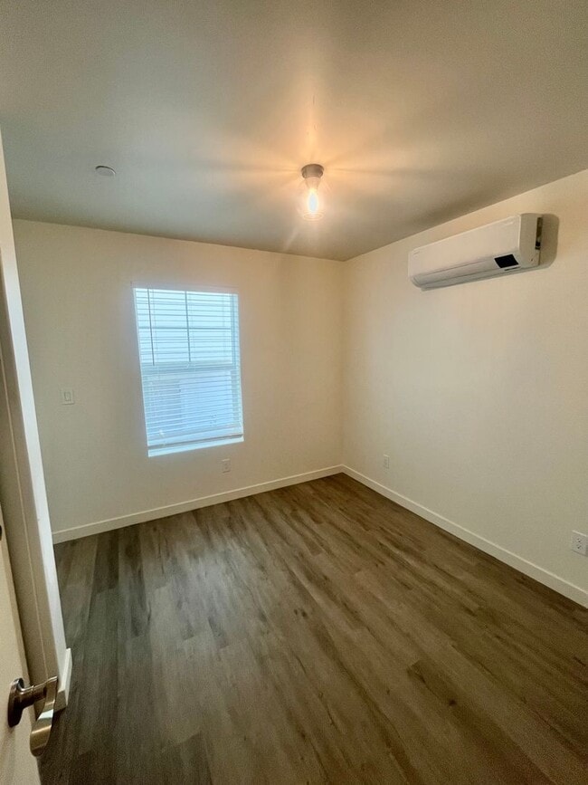 Building Photo - UPCOMING 3 BED 2 BATH HOME AVAILABLE 3/16/2026!!