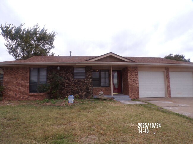 Primary Photo - Very Nice home located in the Sullivan Vil...