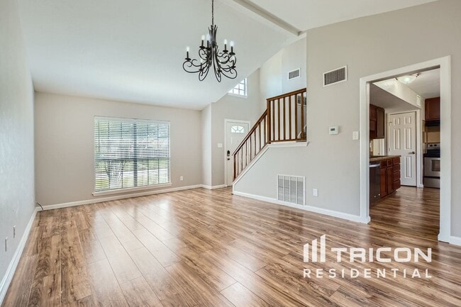 Building Photo - 4613 Monterrey Dr