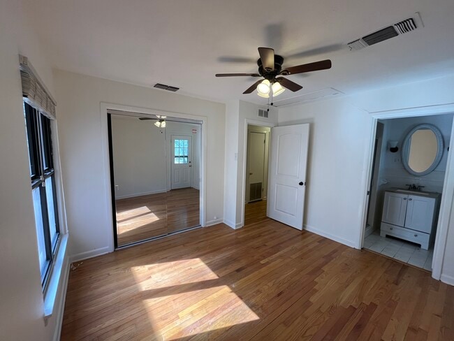 Building Photo - 419 Shannon Lee St
