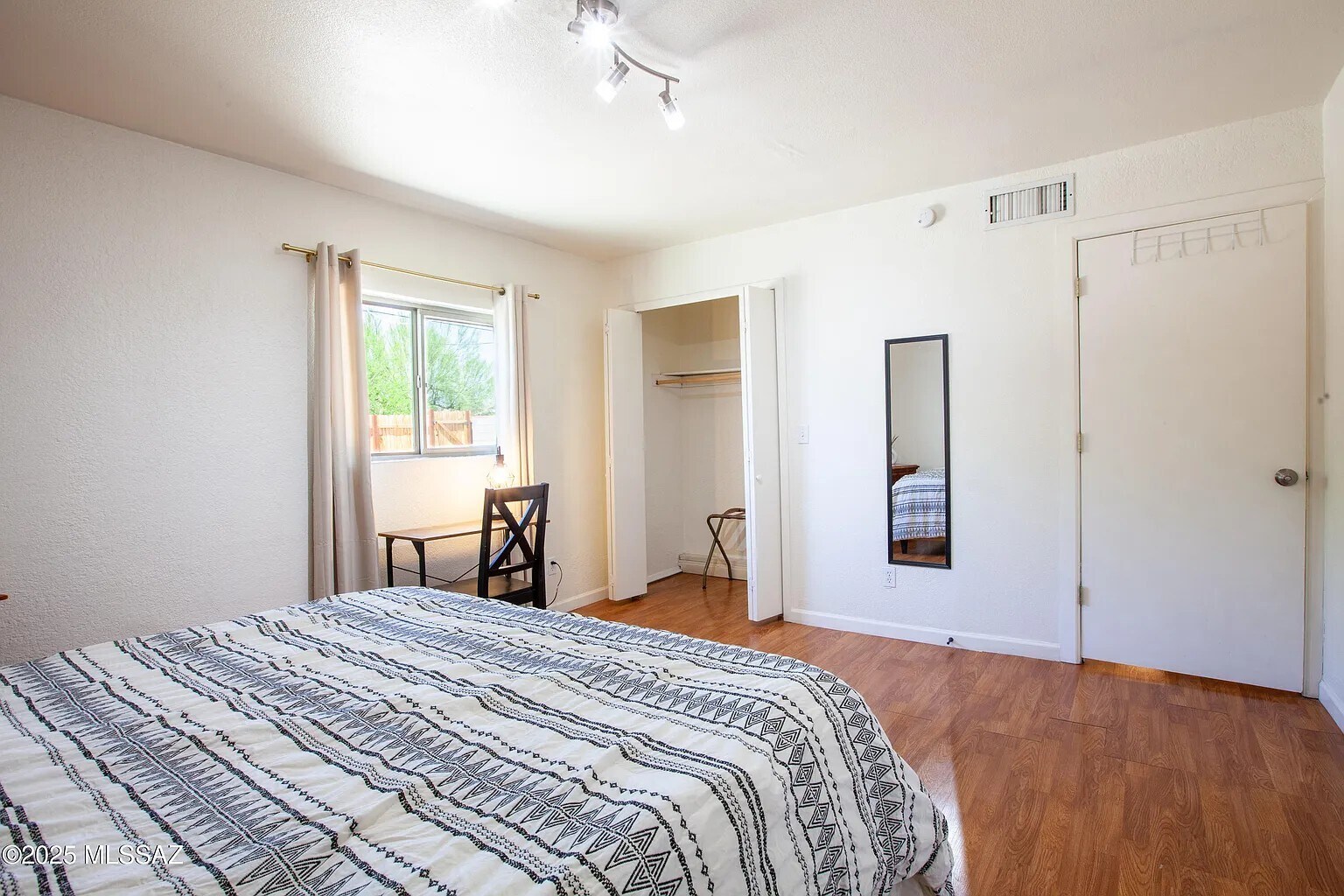 3rd Bedroom - 2819 E 20th St