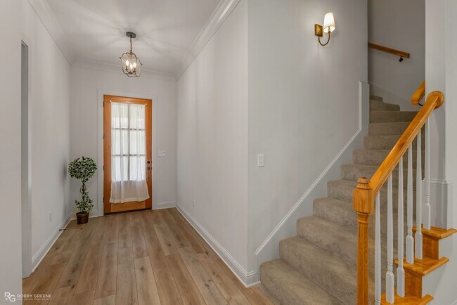 Building Photo - Gorgeous 3 bed 3 bath home for lease | Nor...