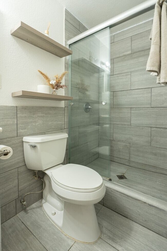 Building Photo - Cozy Zen Retreat Home with 4BD+3BA  Share ...