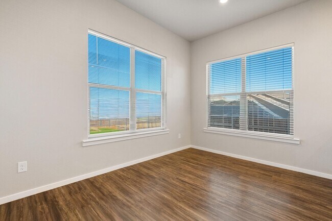 Building Photo - 2107 Kirksey Ave