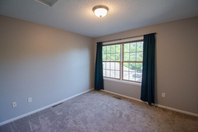 Building Photo - 3046 River Falls Rd NW