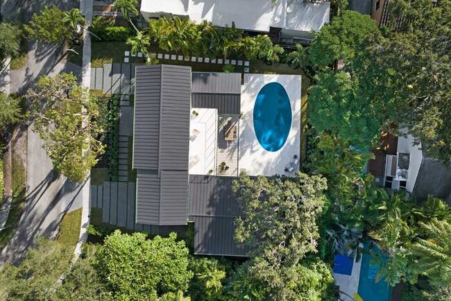 Building Photo - Casa Del Cielo- Pool, Design and Privacy