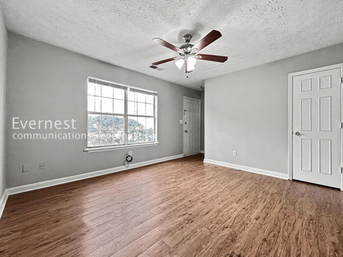 Building Photo - 4256 Worth St