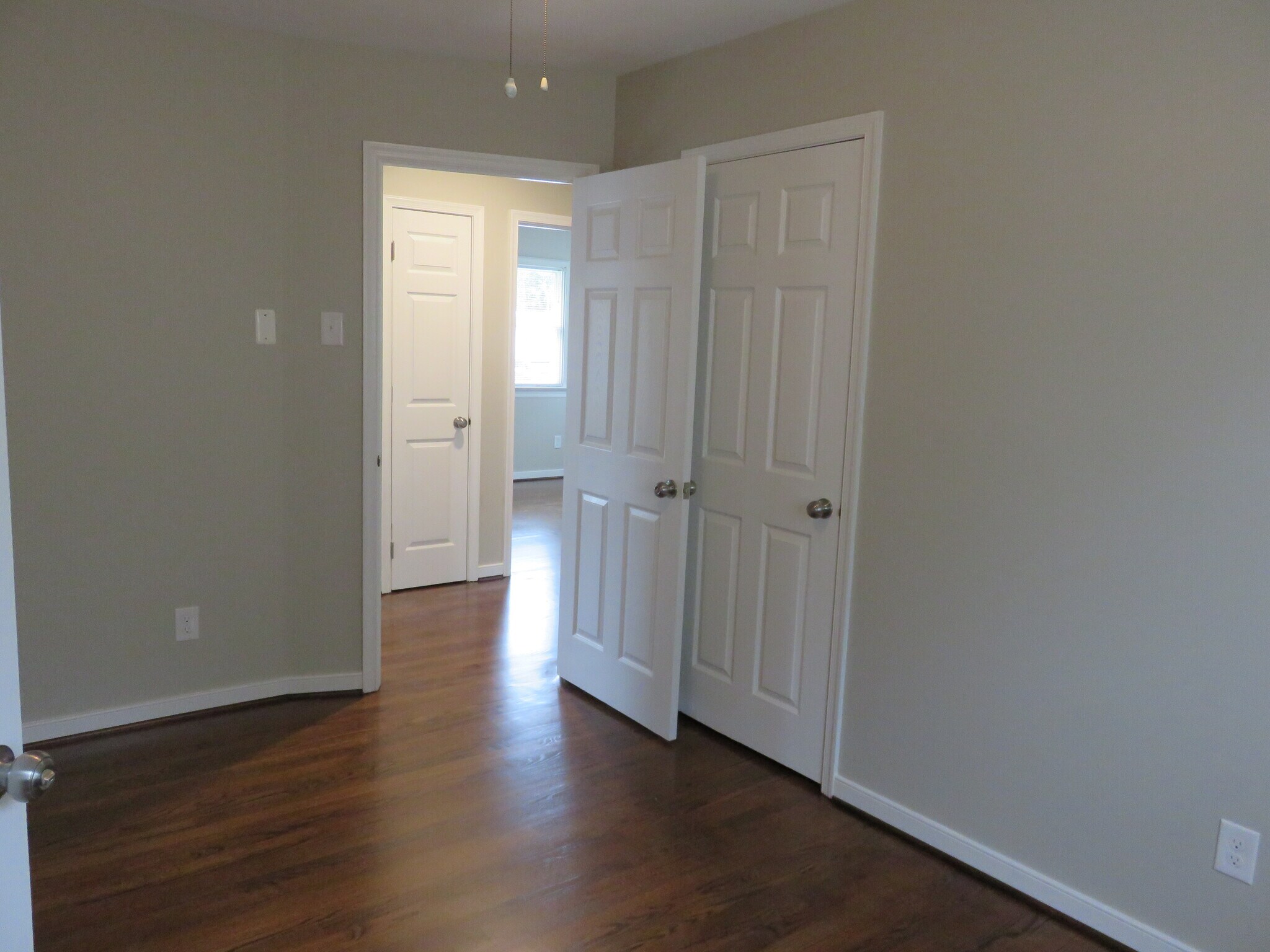 Building Photo - 213 N Juniper Ave