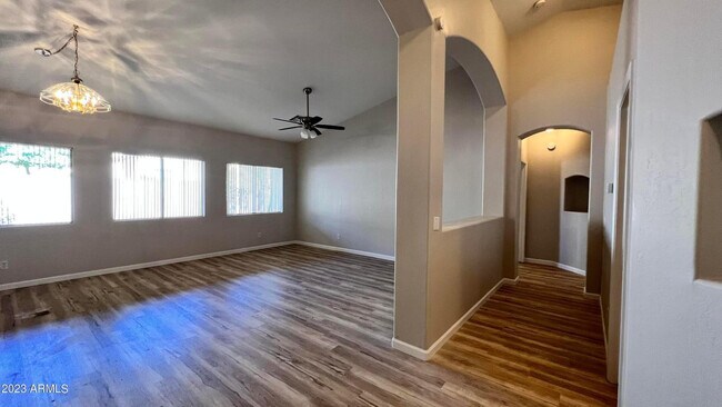 Building Photo - 495 N Bluejay Dr