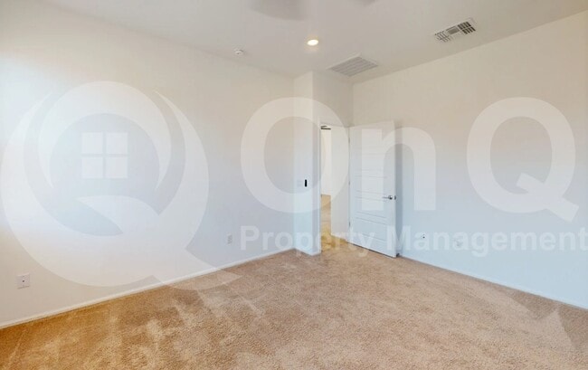 Building Photo - 6301 S Crescent Peak Dr