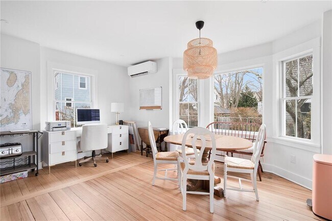 Building Photo - 69 Connection St