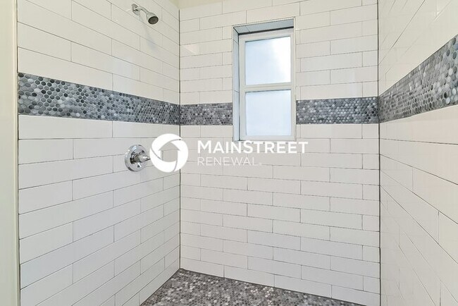 Building Photo - 3 Bedroom Pet-Friendly Home in Memphis, TN with Main Street Renewal