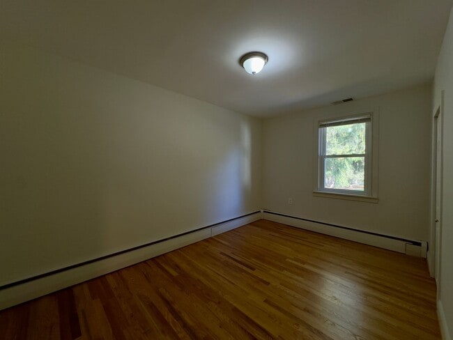 Building Photo - Charming 3 Bedroom/2 Bathroom Home in Spark Glencoe, MD!