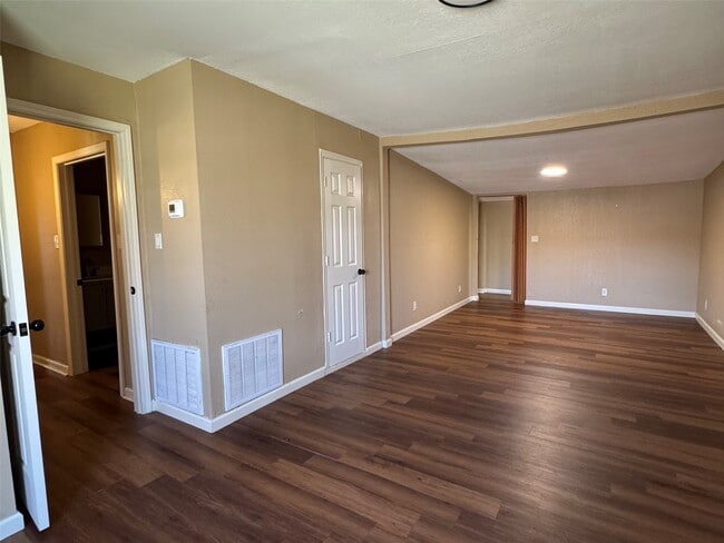 Building Photo - 1311 Pershing St