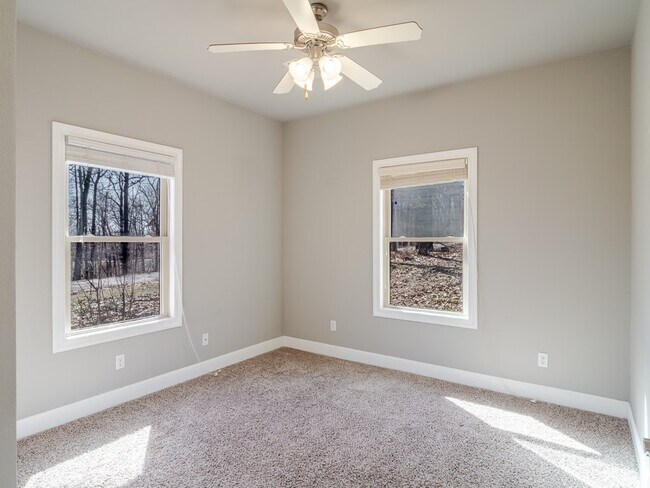 Building Photo - 13 Bobwith Ln