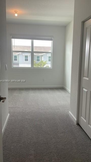 Building Photo - 871 SE grovebush Ln