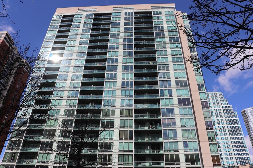 Building Photo - 20 Newport Pky
