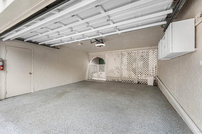 Building Photo - 3908 S Ocean Blvd