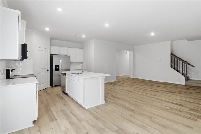 Building Photo - 56 Berryville Dr