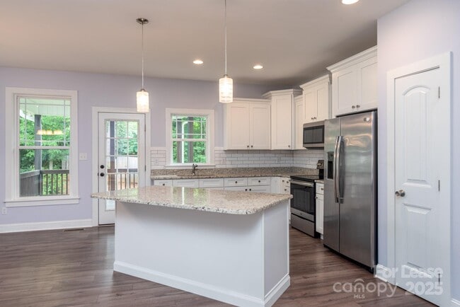 Building Photo - 6835 Ingleside Dr
