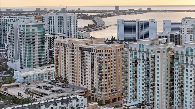Building Photo - 750 N Tamiami Trl