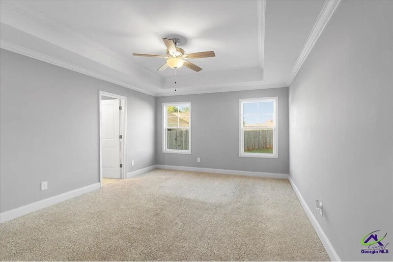Building Photo - 100 Sig Ct