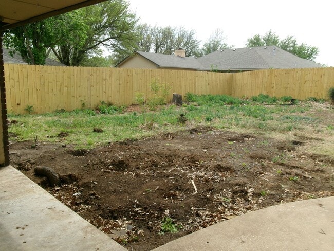 Building Photo - Pets Negotiable with Owner Approval!