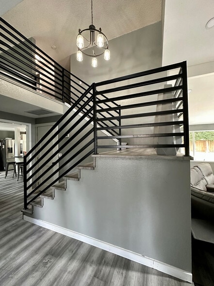 Stairs - 9824 157th St E