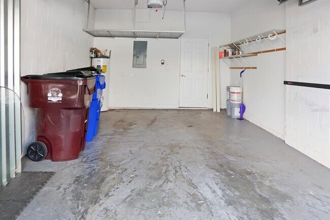 Building Photo - 3528 Sanctuary Dr