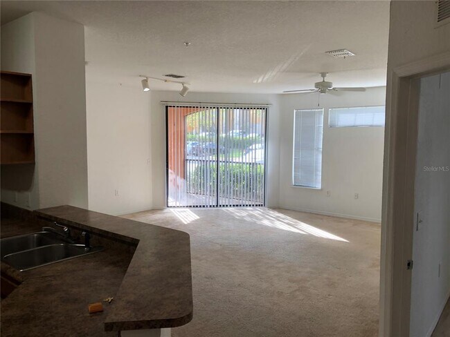 Building Photo - 6149 Metrowest Blvd