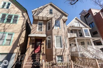 Building Photo - 3 bedroom in Chicago IL 60657