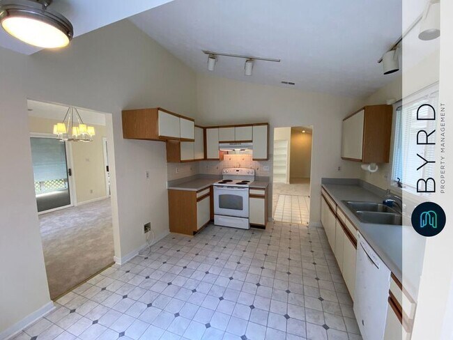 Building Photo - 14302 Regatta Pointe Rd