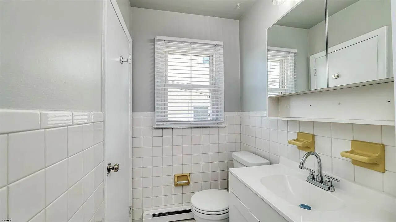 Building Photo - 6713 Monmouth Ave