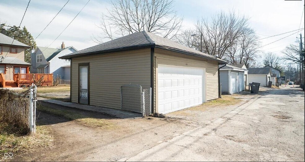 Building Photo - 526 N Emerson Ave