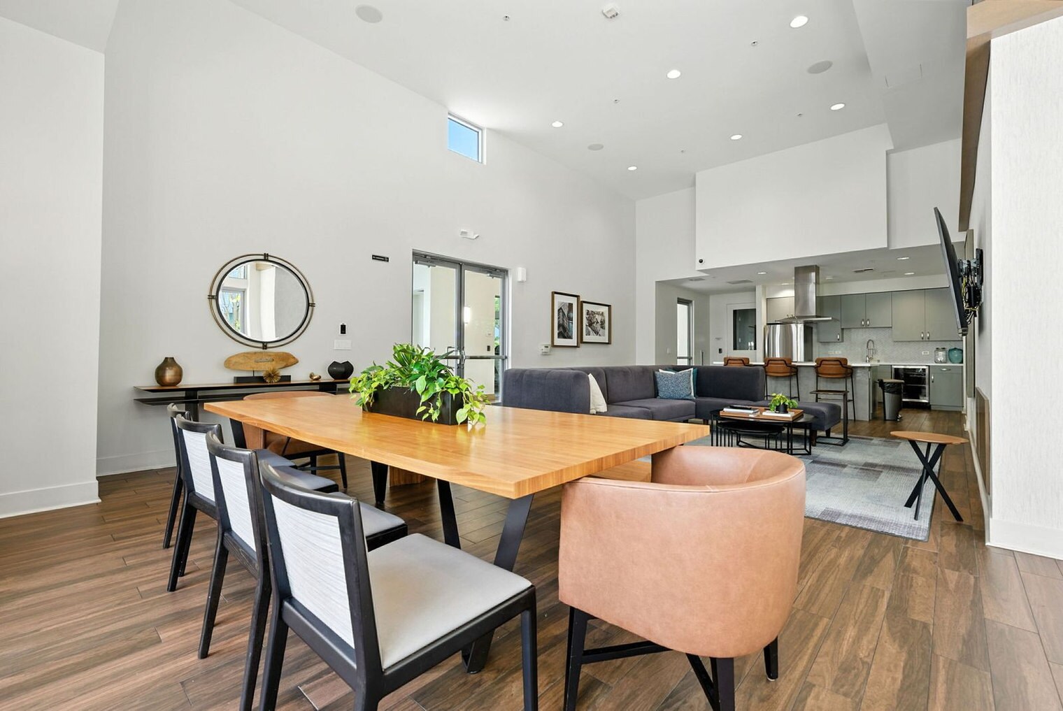 Building Photo - 1201 4th St