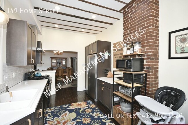 Building Photo - 149 Home St