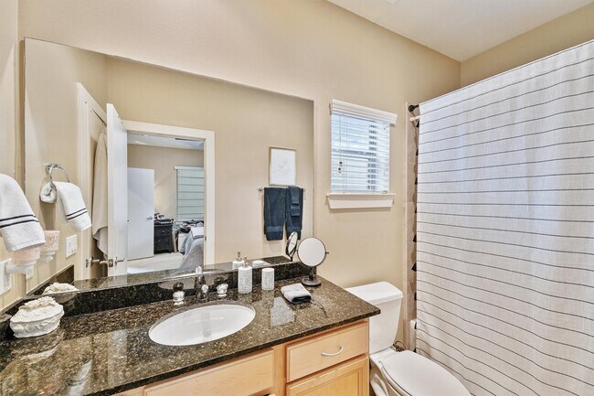 Building Photo - 4514 Center St