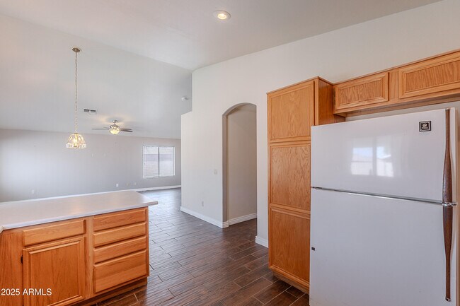 Building Photo - 7732 W Rancho Dr
