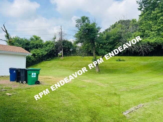 Building Photo - Spacious 4BD Home with Modern Upgrades & H...