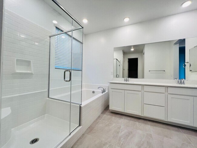 Building Photo - New Summerlin View