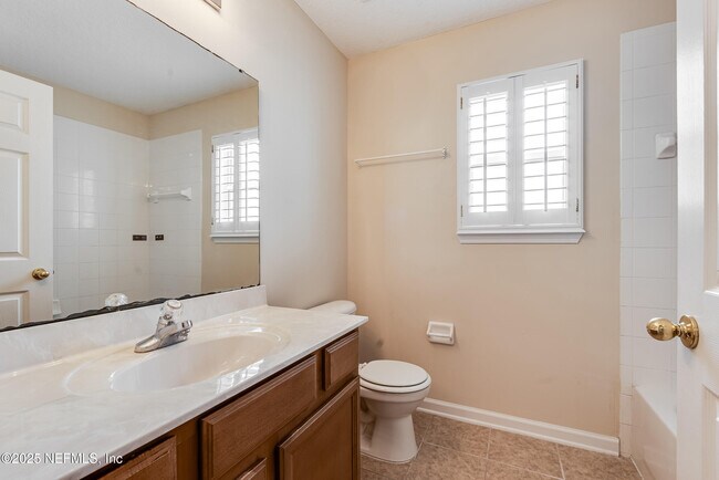 Building Photo - 14000 Red Rock Lake Dr