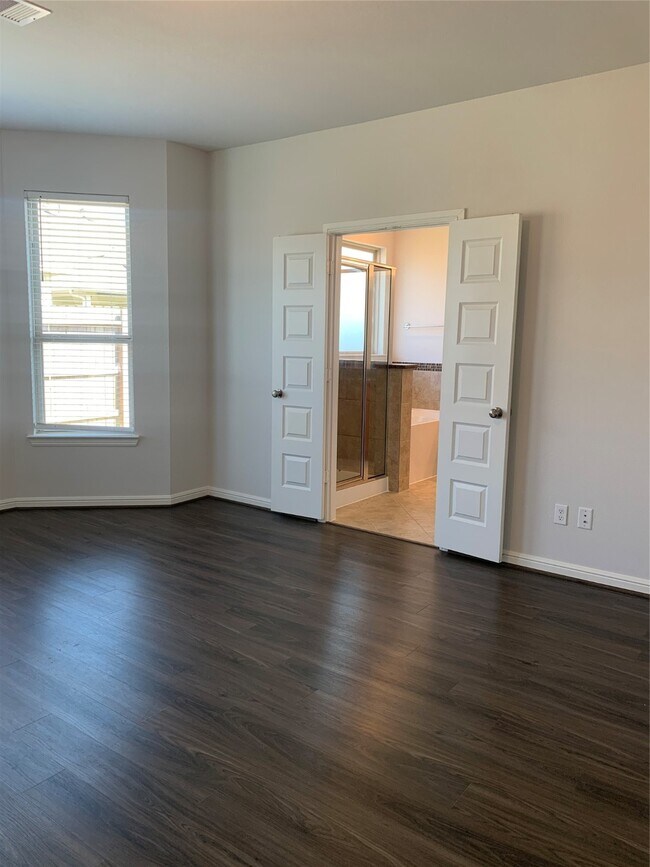 Building Photo - 18807 Fulvetta Haven Way